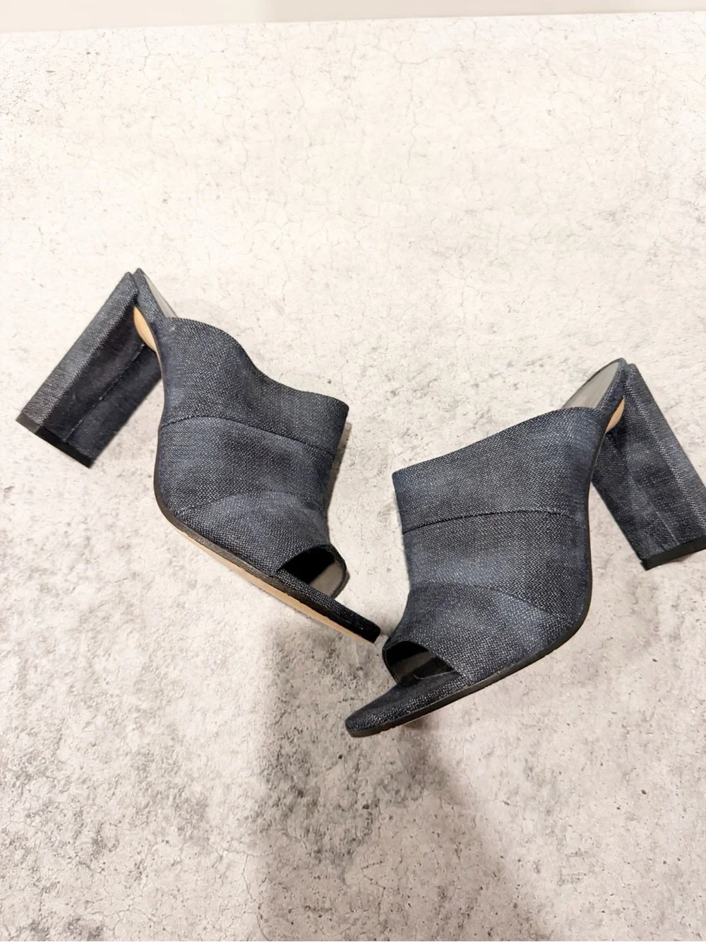 Stuart Weitzman size 5m